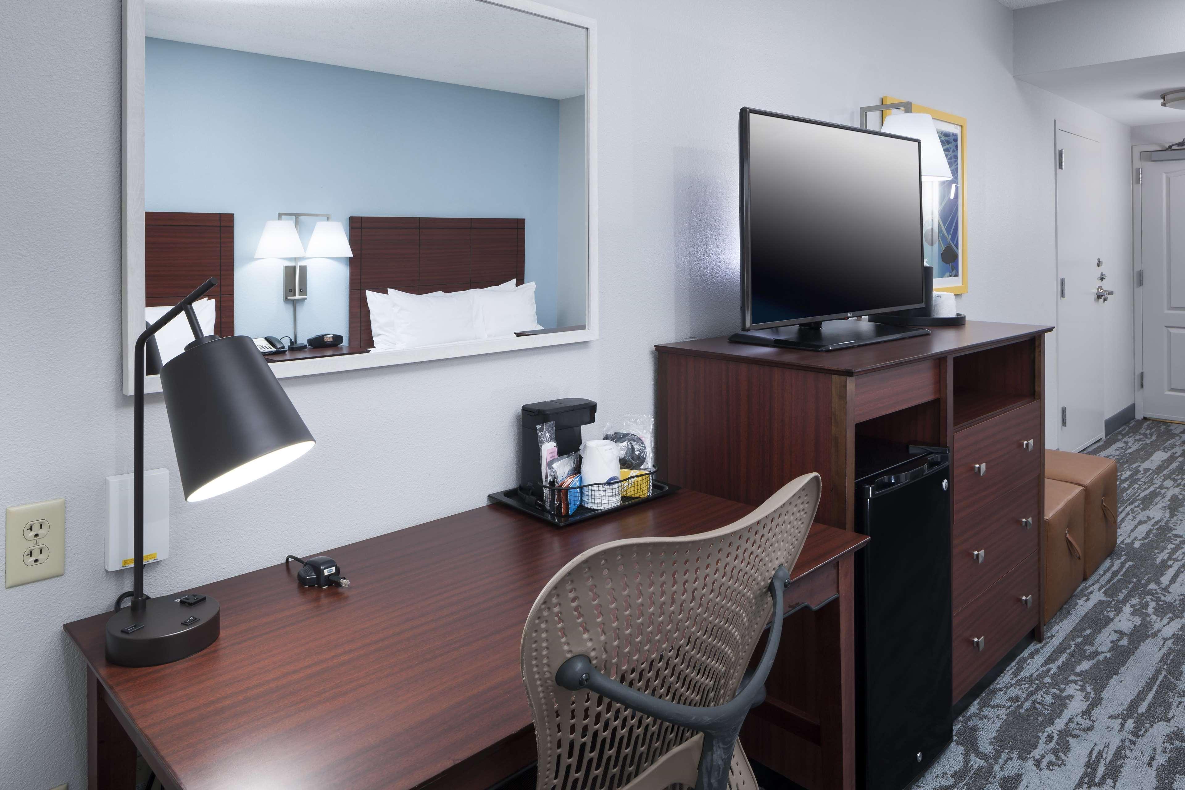 Hampton Inn & Suites Oklahoma City-Bricktown Экстерьер фото