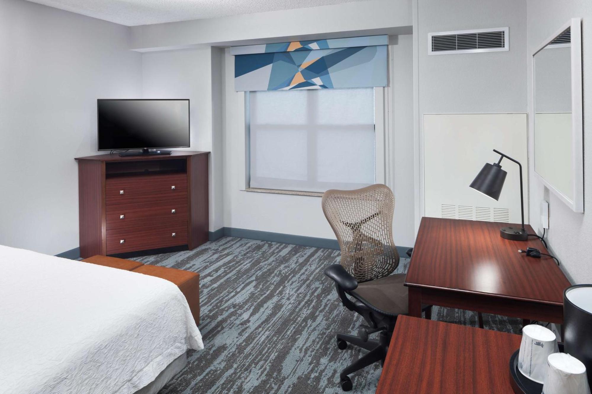 Hampton Inn & Suites Oklahoma City-Bricktown Экстерьер фото